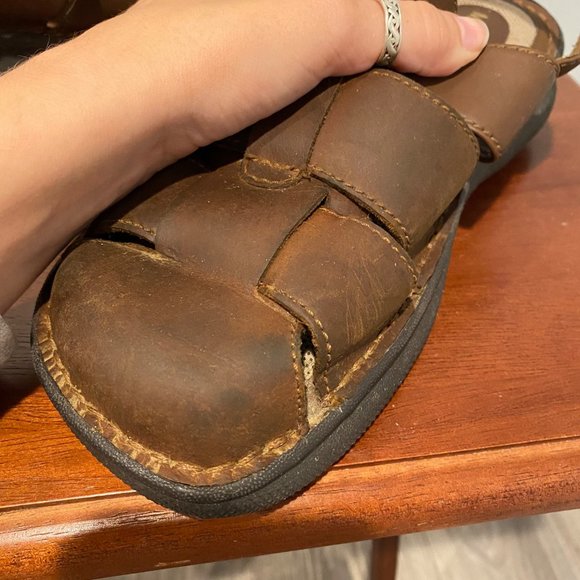 Merona size 10 Fisherman sandals with velcro buckle, slight wear